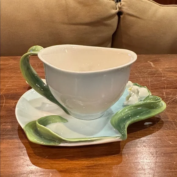 NWOT Two’s Company Teacup Saucer Spoon Set Garden Tea Cottagecore Lily Of Valley - Picture 5 of 13